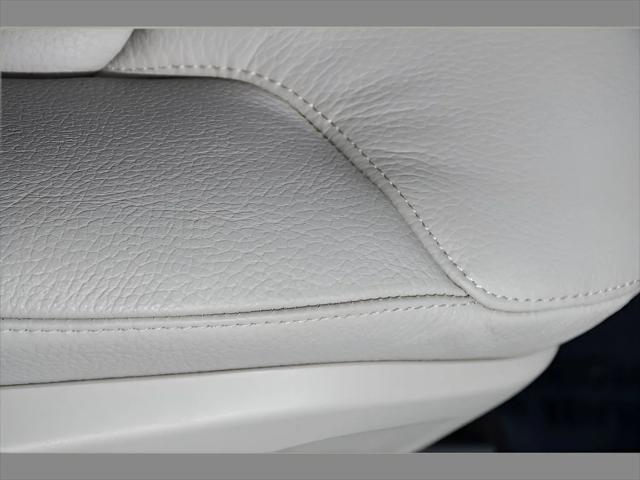 2024 Volvo XC60 SUV in Denim Blue Metallic thumbnail 34
