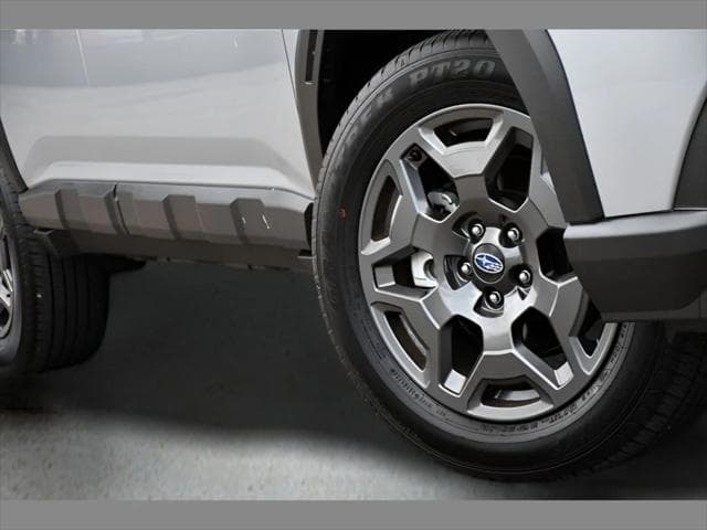 2026 Subaru Outback SUV in Ice Silver Metallic thumbnail 11