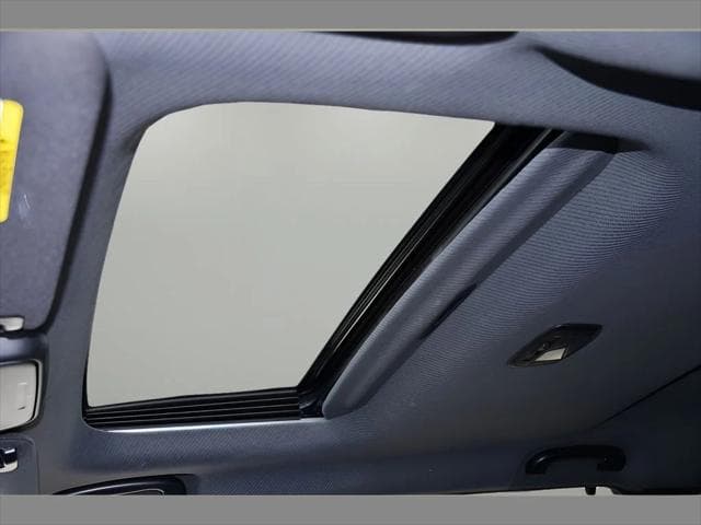 2026 Subaru Outback SUV in Ice Silver Metallic thumbnail 15