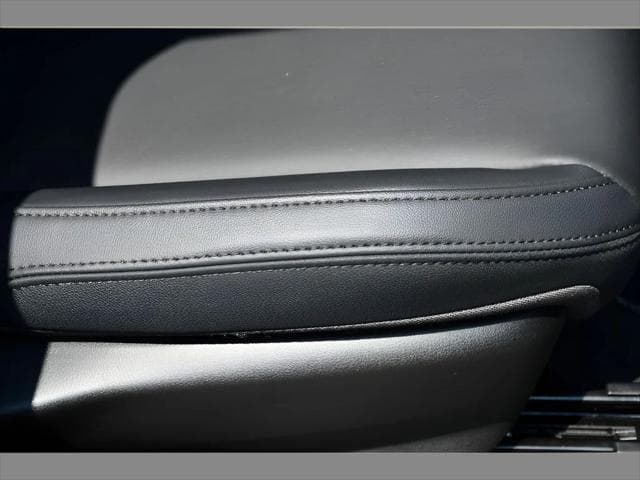 2026 Subaru Outback SUV in Ice Silver Metallic thumbnail 30