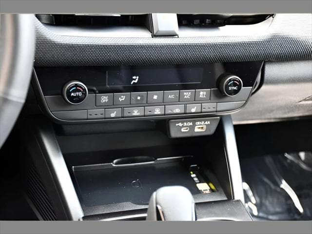 2026 Subaru Outback SUV in Ice Silver Metallic thumbnail 35