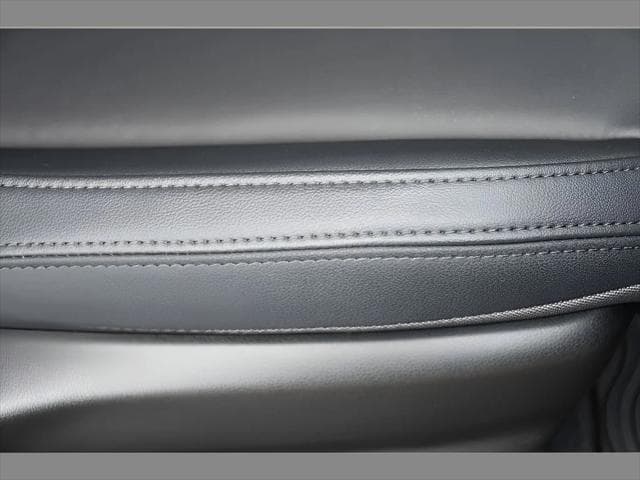 2026 Subaru Outback SUV in Deep Emerald Green Pearl thumbnail 30