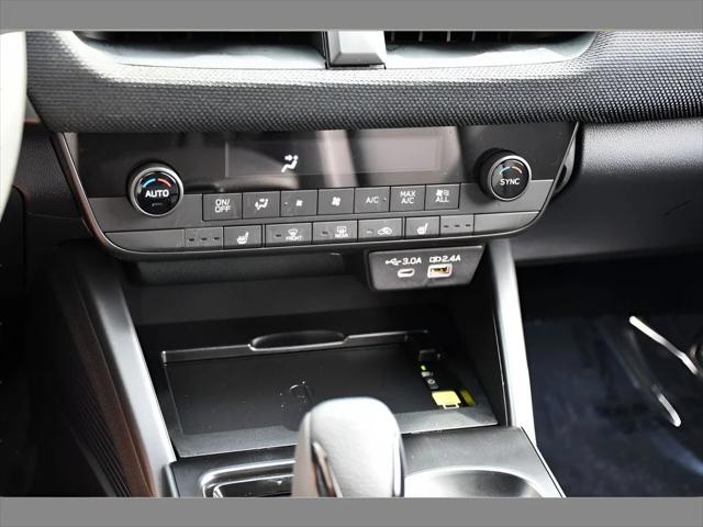 2026 Subaru Outback SUV in Crystal White Pearl thumbnail 37