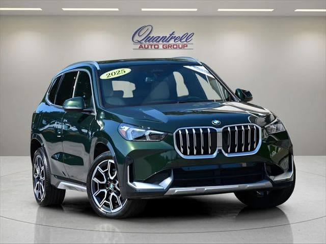 2025 BMW X1 in Green