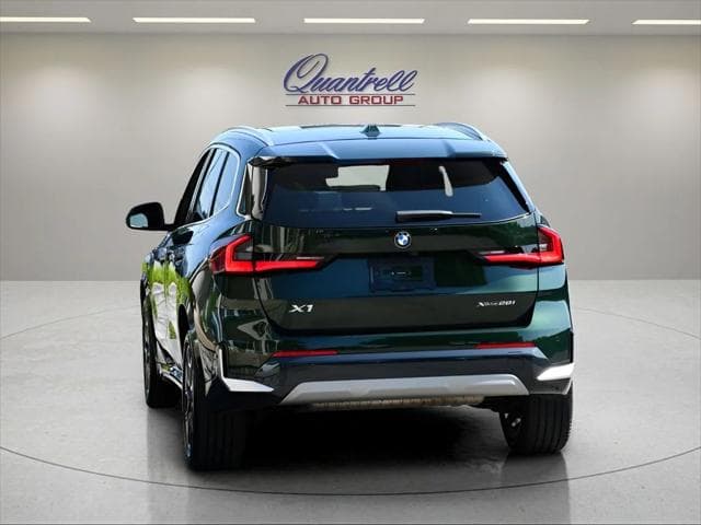 2025 BMW X1 SUV in Green thumbnail 5