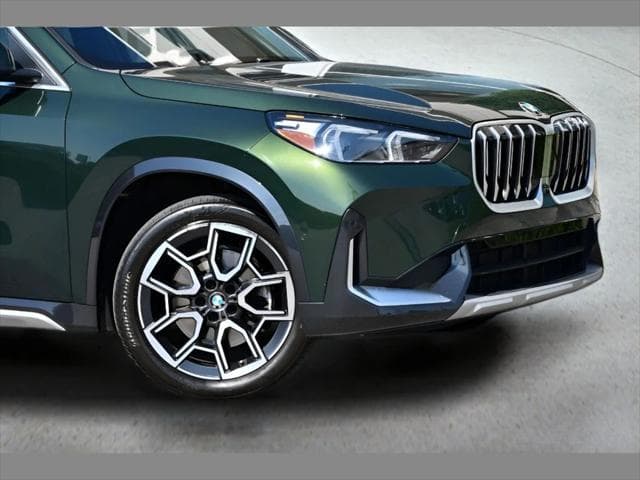2025 BMW X1 SUV in Green thumbnail 10