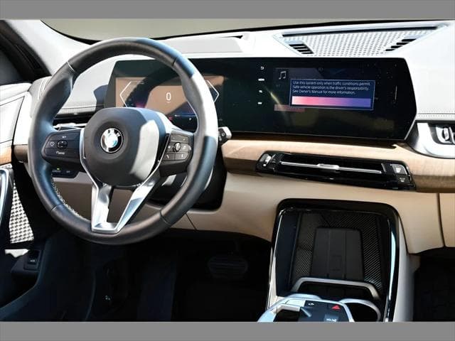 2025 BMW X1 SUV in Green thumbnail 18