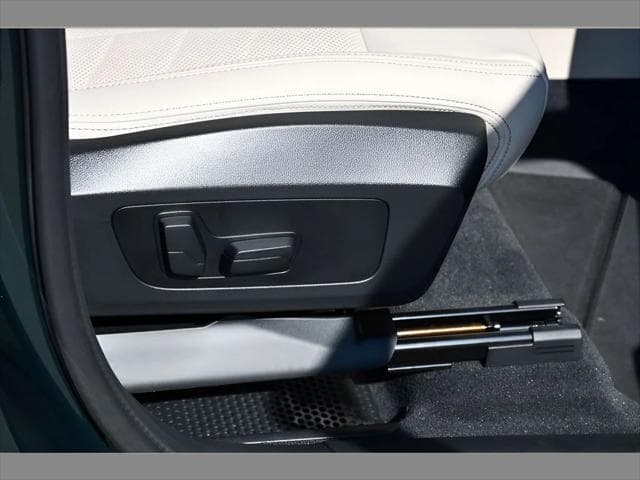 2025 BMW X1 SUV in Green thumbnail 30