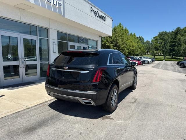2023 Cadillac XT5 SUV in Stellar Black Metallic thumbnail 3