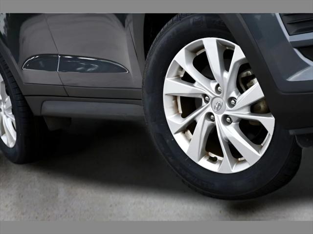2019 Hyundai Tucson SUV in Coliseum Gray thumbnail 9
