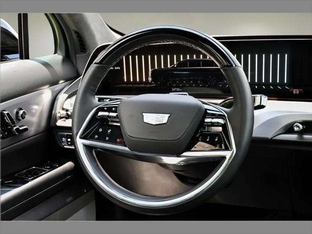 2026 Cadillac VISTIQ SUV in Stellar Black Metallic thumbnail 19