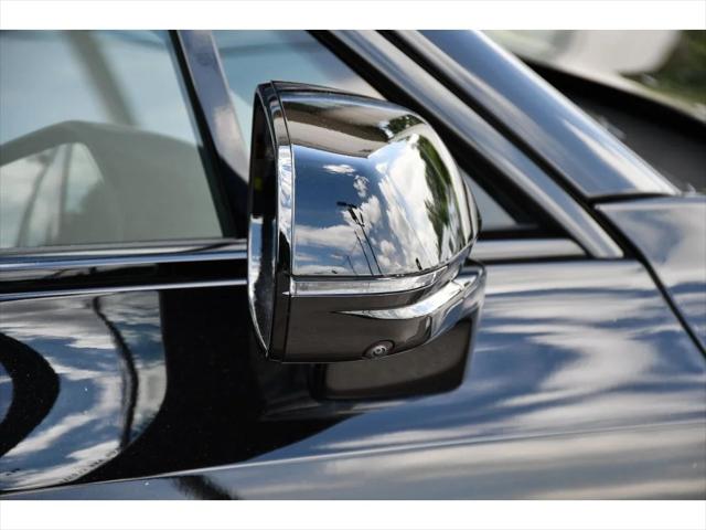 2026 Cadillac VISTIQ SUV in Stellar Black Metallic thumbnail 30