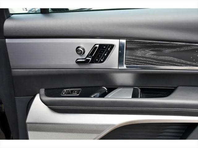 2026 Cadillac VISTIQ SUV in Stellar Black Metallic thumbnail 33