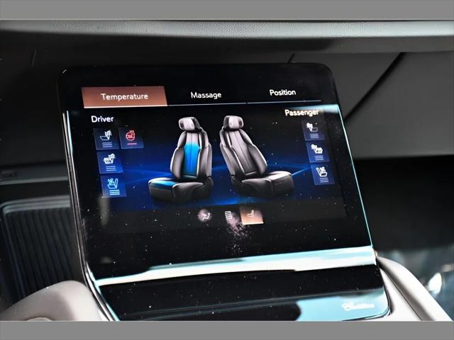 2026 Cadillac VISTIQ SUV in Stellar Black Metallic thumbnail 35