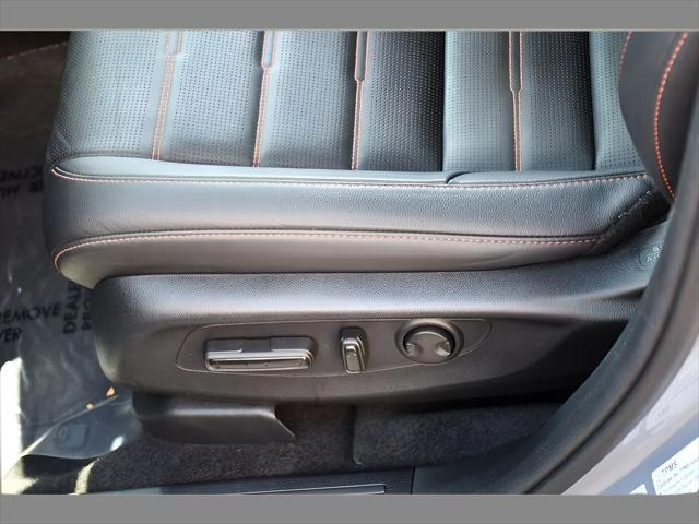 2025 Honda CR-V Hybrid SUV in Gray thumbnail 34