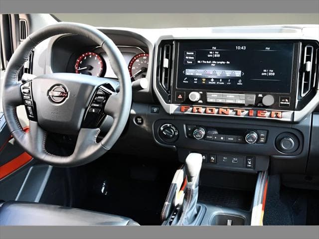2026 Nissan Frontier Truck in Tactical Green Metallic thumbnail 18