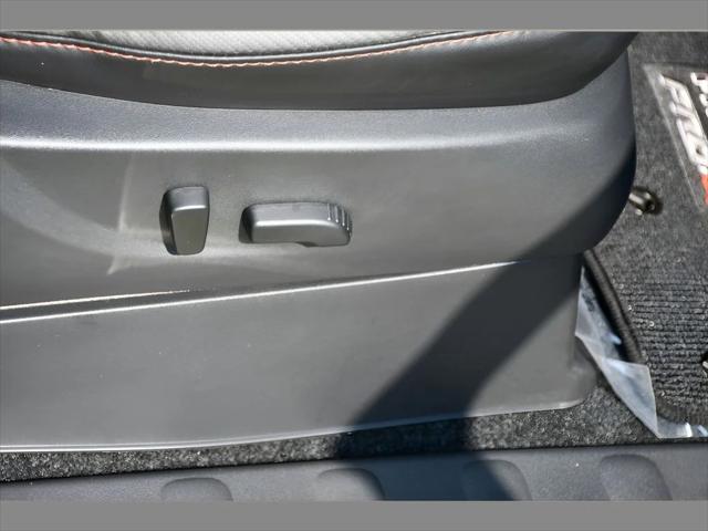 2026 Nissan Frontier Truck in Tactical Green Metallic thumbnail 31