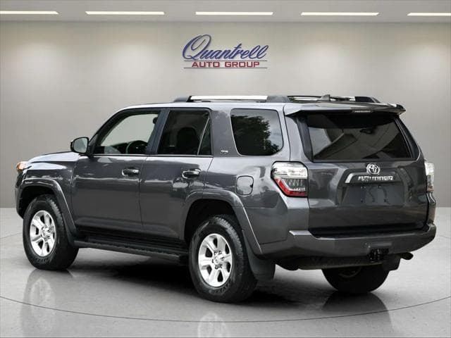 2021 Toyota 4Runner SUV in Magnetic Gray Metallic thumbnail 6