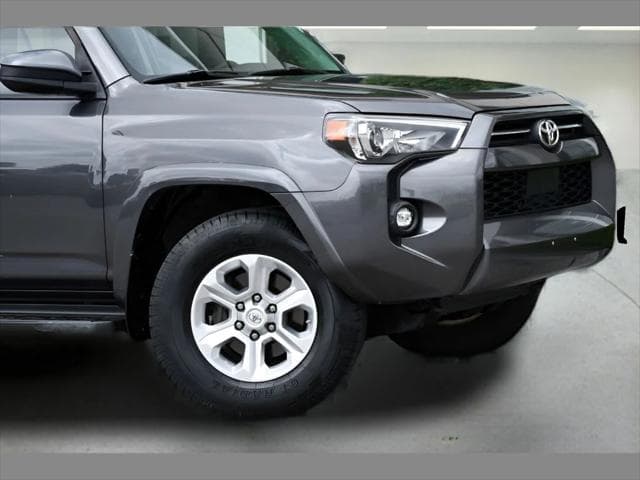 2021 Toyota 4Runner SUV in Magnetic Gray Metallic thumbnail 10