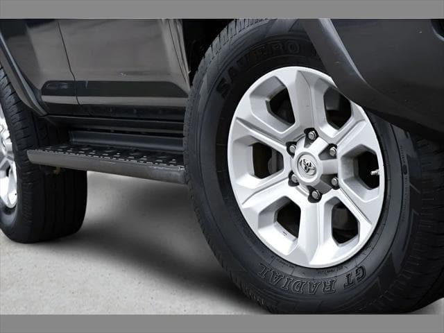 2021 Toyota 4Runner SUV in Magnetic Gray Metallic thumbnail 11