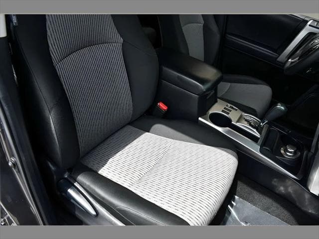2021 Toyota 4Runner SUV in Magnetic Gray Metallic thumbnail 29