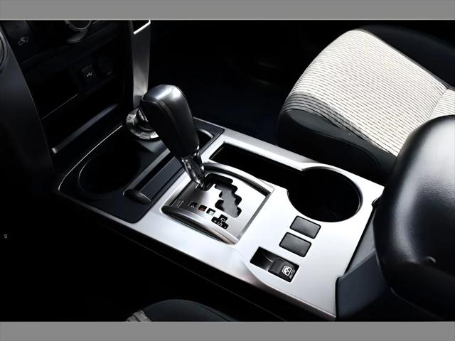 2021 Toyota 4Runner SUV in Magnetic Gray Metallic thumbnail 35