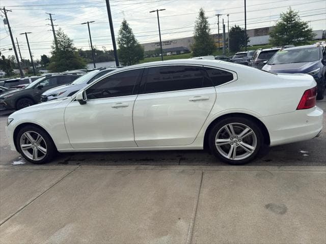 2018 Volvo S90 Sedan in Crystal White Pearl Metallic thumbnail 6