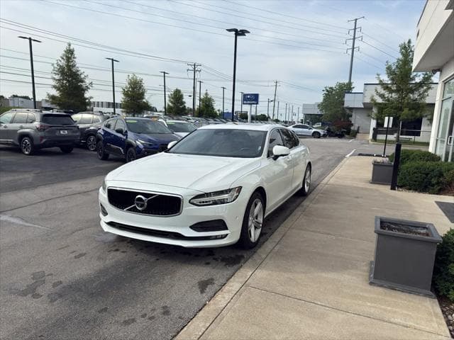 2018 Volvo S90 Sedan in Crystal White Pearl Metallic thumbnail 7