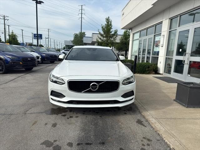 2018 Volvo S90 Sedan in Crystal White Pearl Metallic thumbnail 8