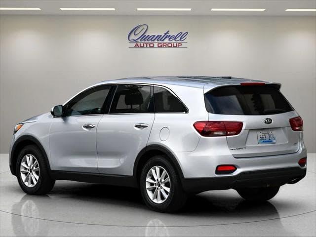 2019 Kia Sorento SUV in Sparkling Silver thumbnail 6