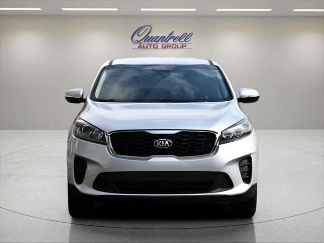 2019 Kia Sorento SUV in Sparkling Silver thumbnail 9
