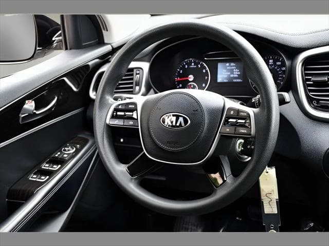 2019 Kia Sorento SUV in Sparkling Silver thumbnail 16