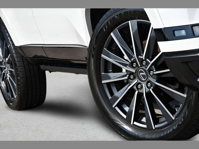 2024 Lexus GX 550 SUV in Eminent White Pearl thumbnail 11