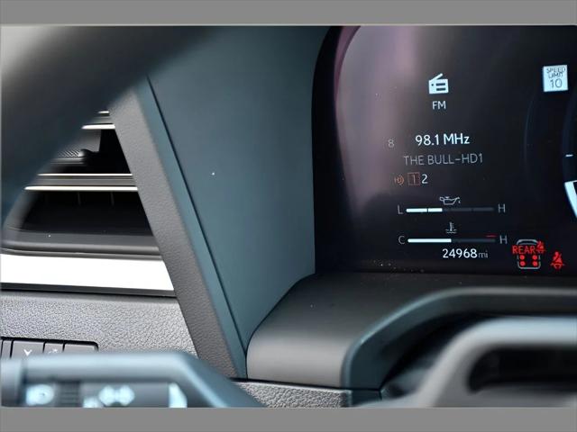 2024 Lexus GX 550 SUV in Eminent White Pearl thumbnail 21