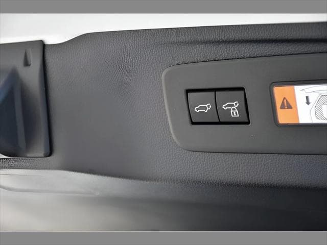 2024 Lexus GX 550 SUV in Eminent White Pearl thumbnail 25