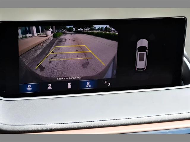 2024 Acura MDX SUV in Platinum White Pearl thumbnail 22