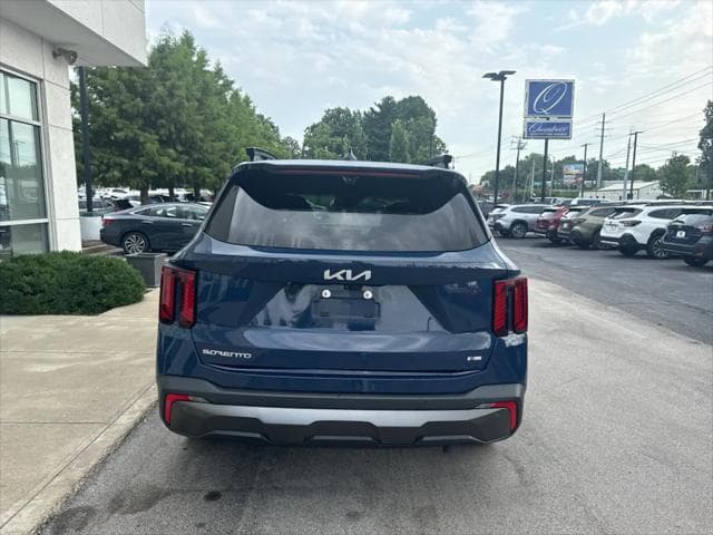 2024 Kia Sorento SUV in Midnight Lake Blue thumbnail 4