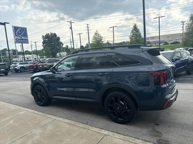2024 Kia Sorento SUV in Midnight Lake Blue thumbnail 6