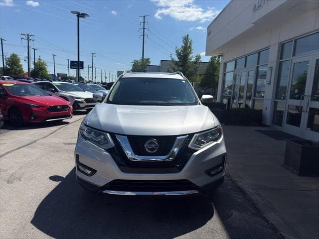 2020 Nissan Rogue SUV in Brilliant Silver Metallic thumbnail 8