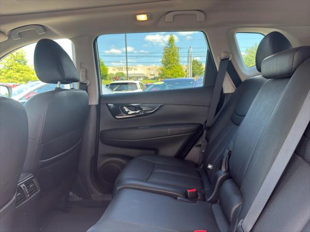 2020 Nissan Rogue SUV in Brilliant Silver Metallic - Image 10