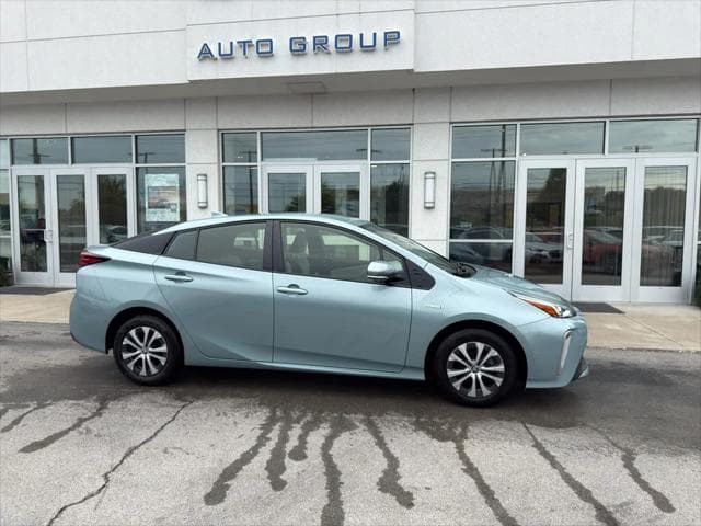 2019 Toyota Prius Hatchback in Sea Glass Pearl thumbnail 2
