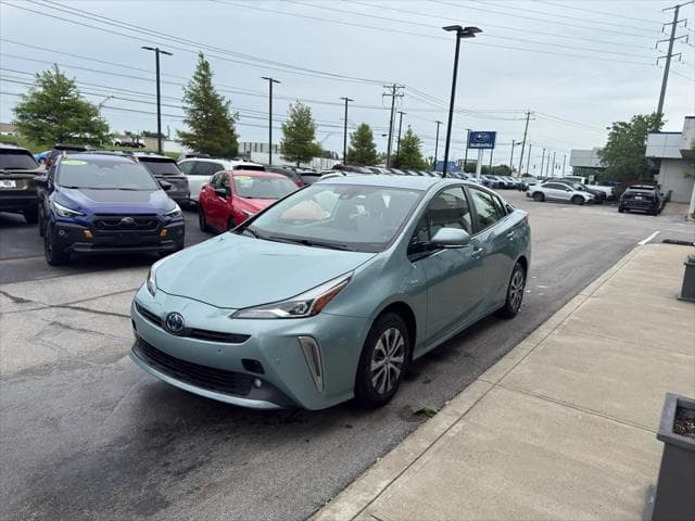 2019 Toyota Prius Hatchback in Sea Glass Pearl thumbnail 4
