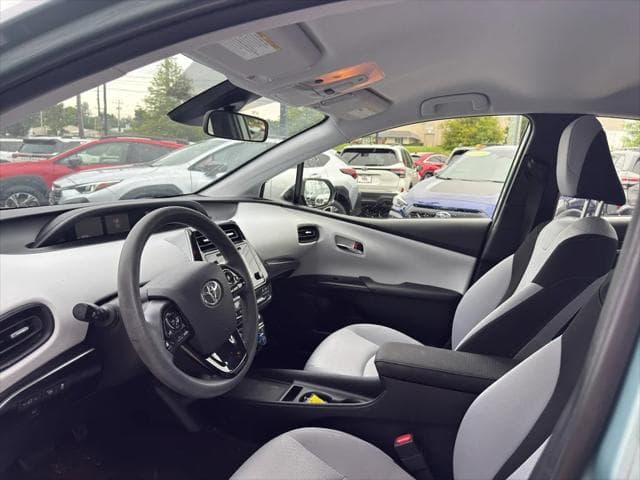 2019 Toyota Prius Hatchback in Sea Glass Pearl thumbnail 9