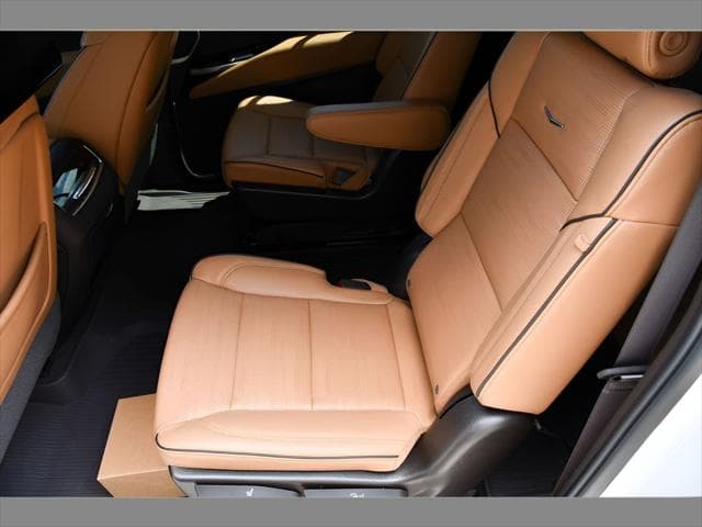 2025 Cadillac Escalade ESV SUV in Crystal White Tricoat thumbnail 17