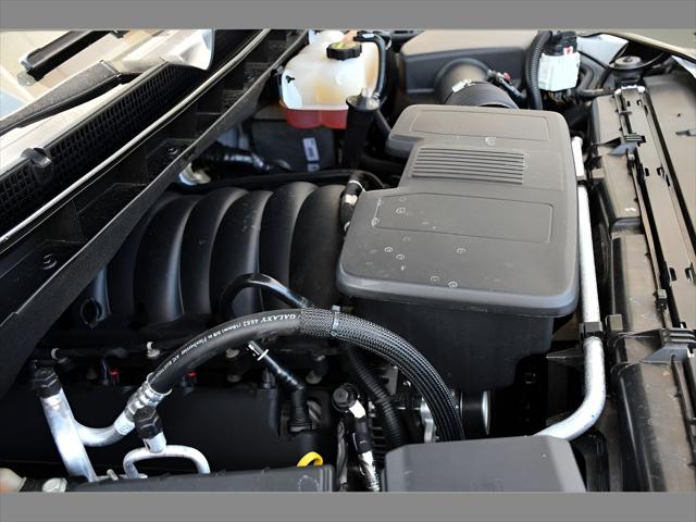 2025 Cadillac Escalade ESV SUV in Crystal White Tricoat thumbnail 26