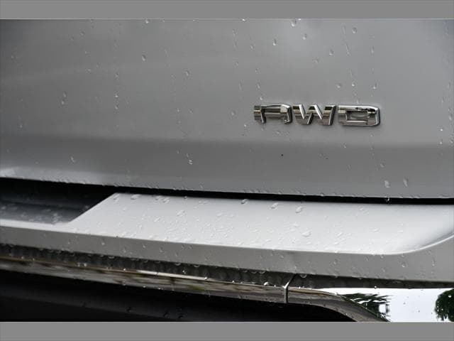 2022 GMC Terrain SUV in Quicksilver Metallic thumbnail 28