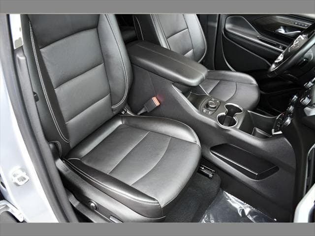 2022 GMC Terrain SUV in Quicksilver Metallic thumbnail 31