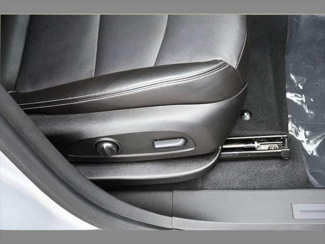 2022 GMC Terrain SUV in Quicksilver Metallic thumbnail 32