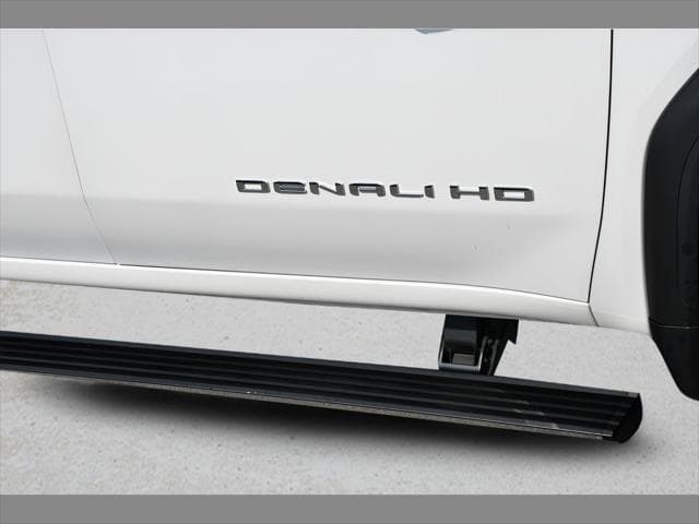 2024 GMC Sierra 2500HD Truck in White Frost Tricoat thumbnail 31