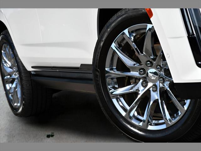 2021 Cadillac Escalade SUV in Crystal White Tricoat thumbnail 11